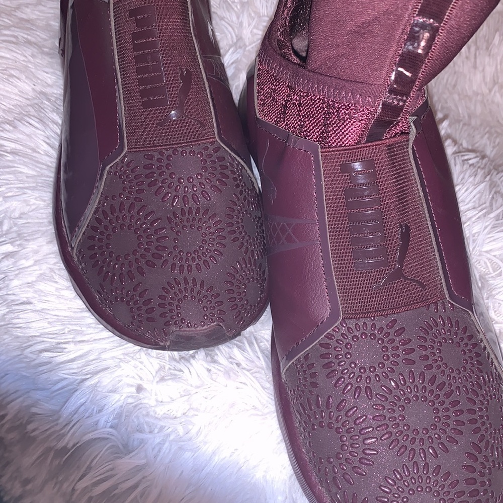 ⭐️WOMEN’S PUMA FIERCE KRM SNEAKERS⭐️ - Picture 4 of 11